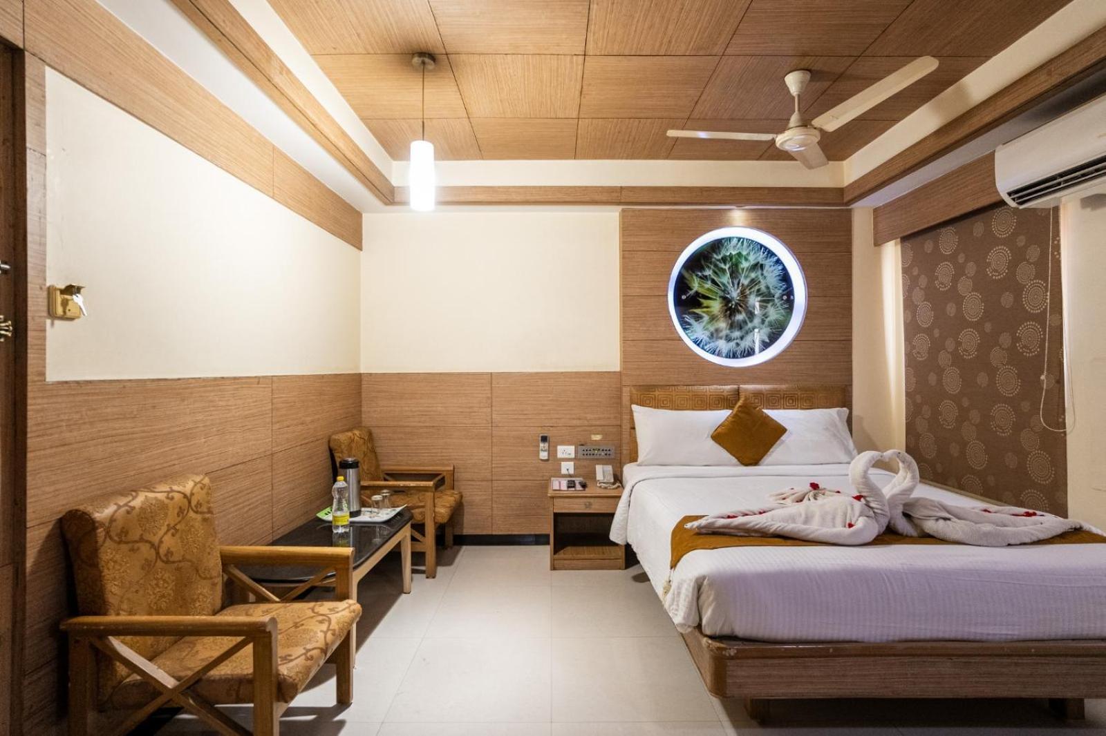 Sree Bharani Hotels Tirunelveli Dış mekan fotoğraf