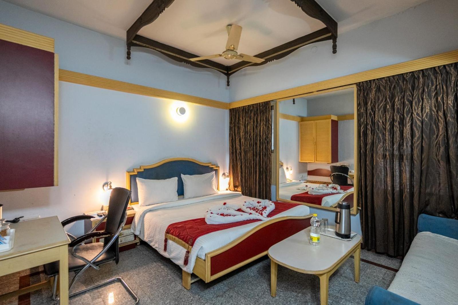 Sree Bharani Hotels Tirunelveli Dış mekan fotoğraf